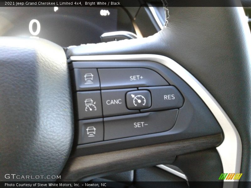 Bright White / Black 2021 Jeep Grand Cherokee L Limited 4x4