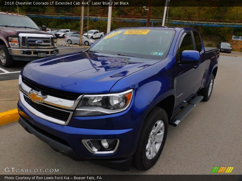 Front 3/4 View of 2016 Colorado LT Extended Cab 4x4