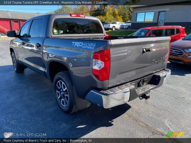 Magnetic Gray Metallic / Graphite 2018 Toyota Tundra SR5 CrewMax 4x4