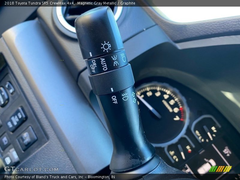 Magnetic Gray Metallic / Graphite 2018 Toyota Tundra SR5 CrewMax 4x4