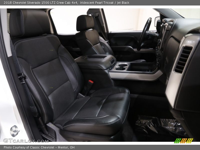 Iridescent Pearl Tricoat / Jet Black 2018 Chevrolet Silverado 1500 LTZ Crew Cab 4x4