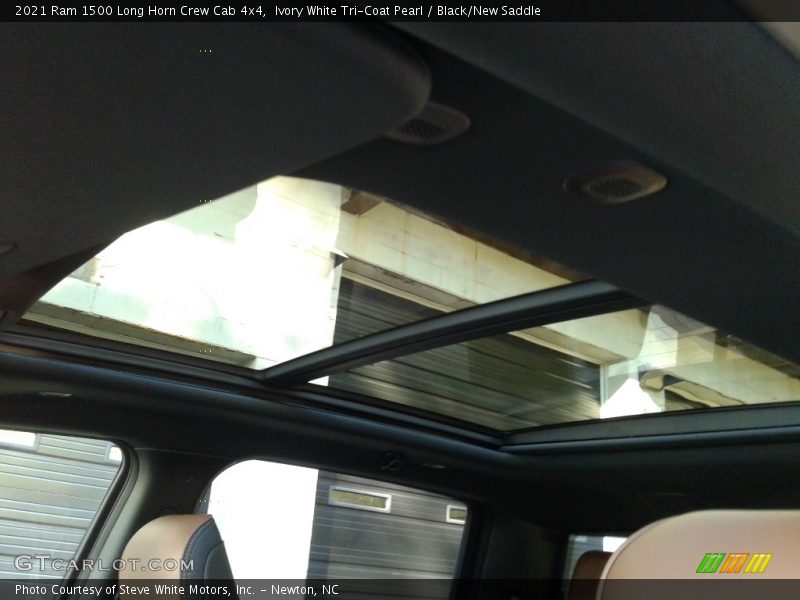Ivory White Tri-Coat Pearl / Black/New Saddle 2021 Ram 1500 Long Horn Crew Cab 4x4