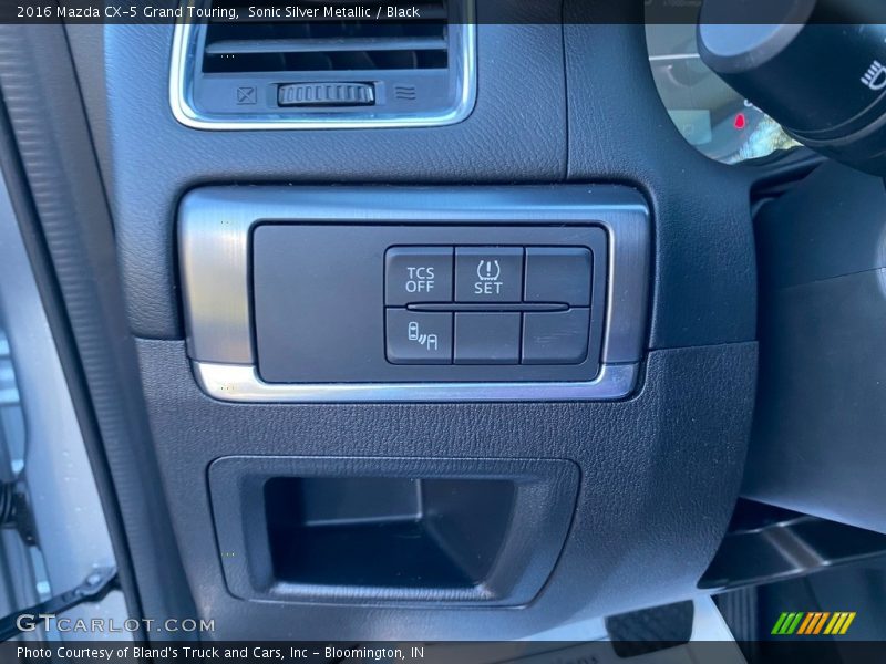 Sonic Silver Metallic / Black 2016 Mazda CX-5 Grand Touring