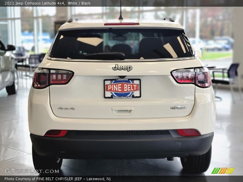 White / Black 2021 Jeep Compass Latitude 4x4