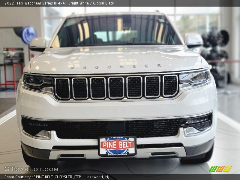 Bright White / Global Black 2022 Jeep Wagoneer Series III 4x4