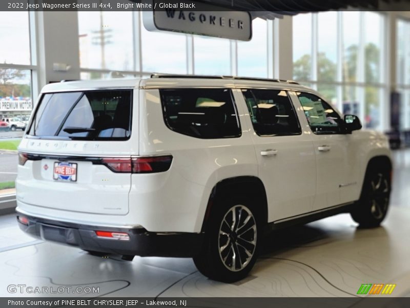 Bright White / Global Black 2022 Jeep Wagoneer Series III 4x4