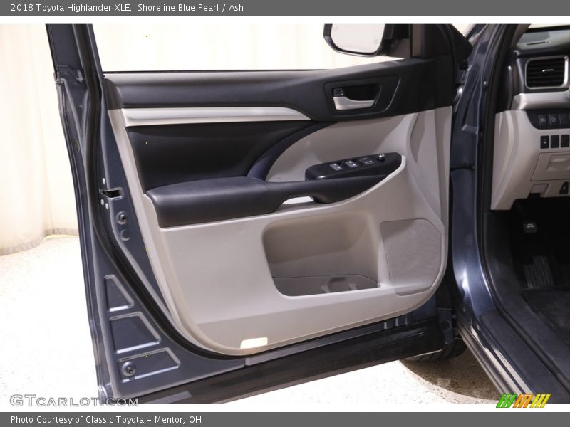 Shoreline Blue Pearl / Ash 2018 Toyota Highlander XLE