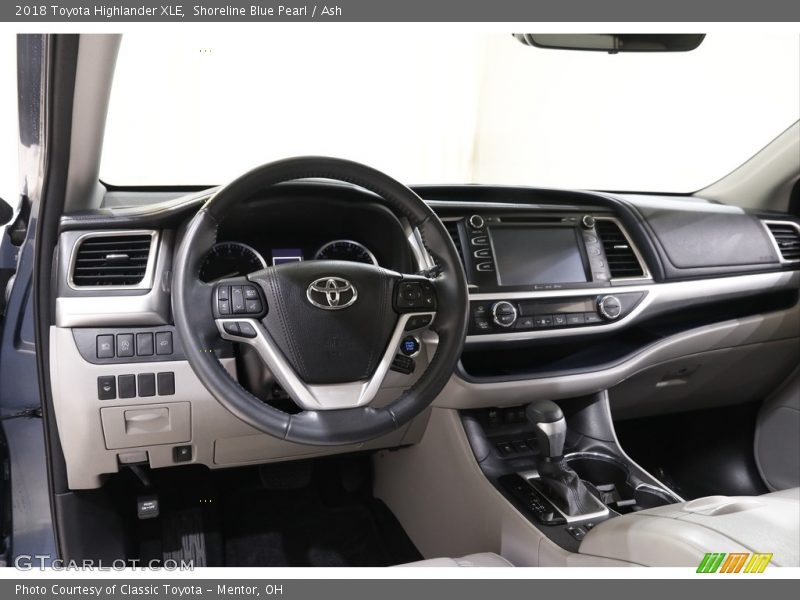 Shoreline Blue Pearl / Ash 2018 Toyota Highlander XLE