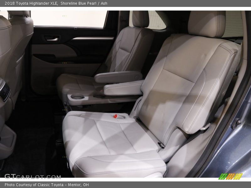 Shoreline Blue Pearl / Ash 2018 Toyota Highlander XLE