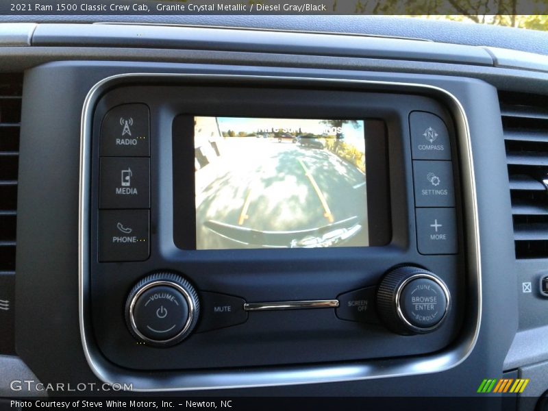Controls of 2021 1500 Classic Crew Cab