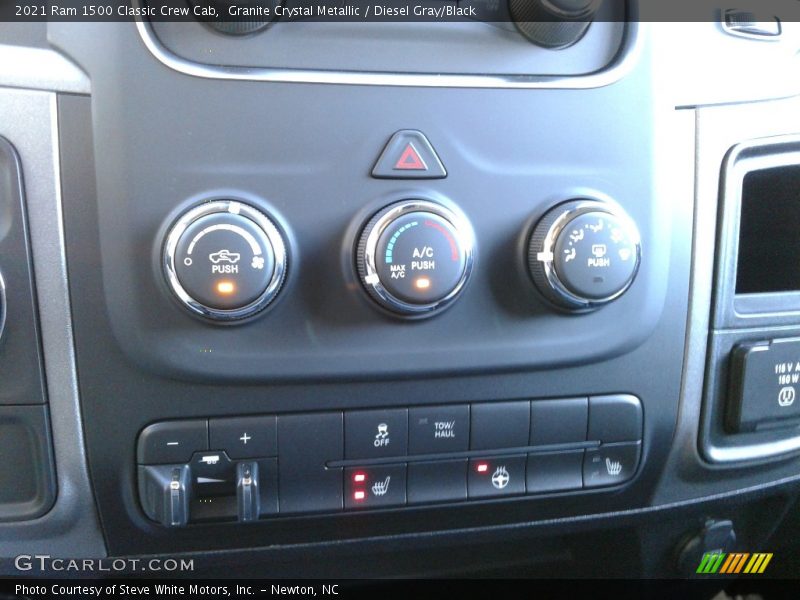 Controls of 2021 1500 Classic Crew Cab