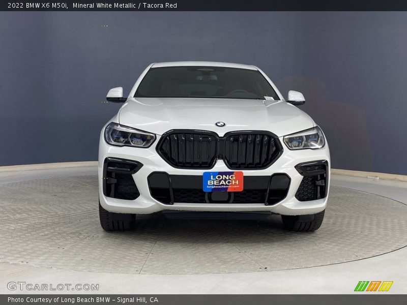 Mineral White Metallic / Tacora Red 2022 BMW X6 M50i