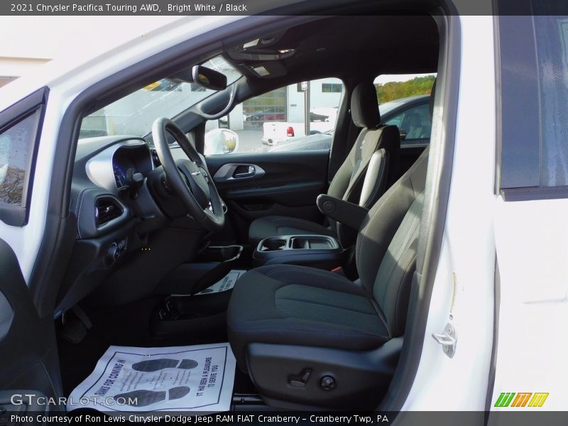 Bright White / Black 2021 Chrysler Pacifica Touring AWD