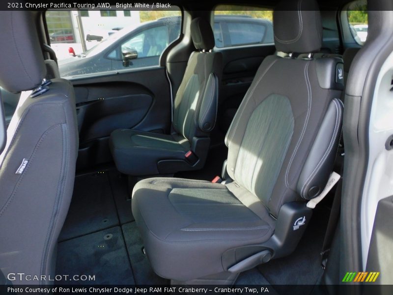 Bright White / Black 2021 Chrysler Pacifica Touring AWD