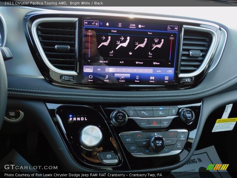 Bright White / Black 2021 Chrysler Pacifica Touring AWD