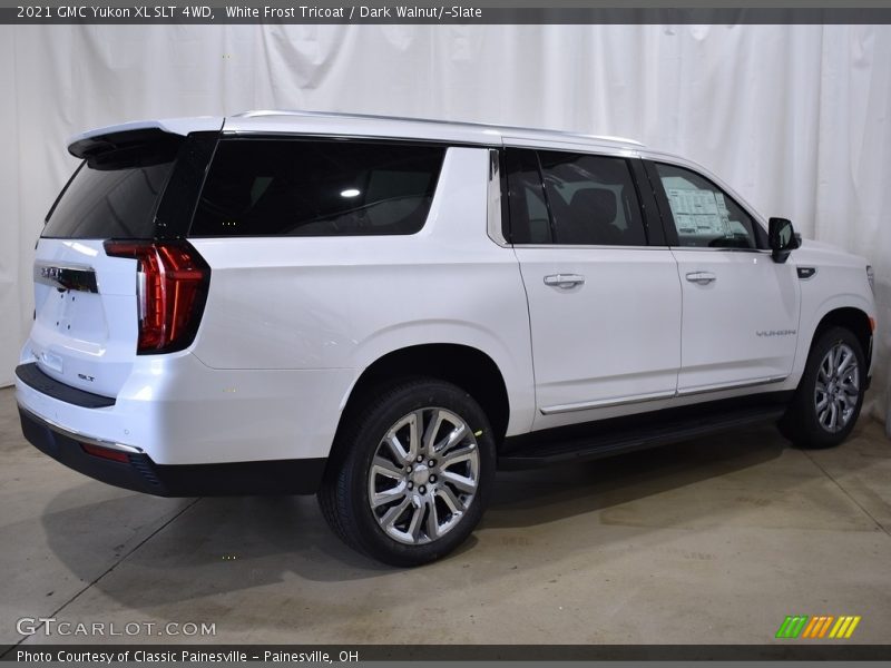 White Frost Tricoat / Dark Walnut/­Slate 2021 GMC Yukon XL SLT 4WD