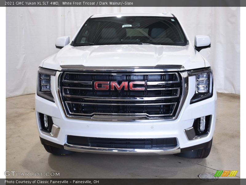 White Frost Tricoat / Dark Walnut/­Slate 2021 GMC Yukon XL SLT 4WD