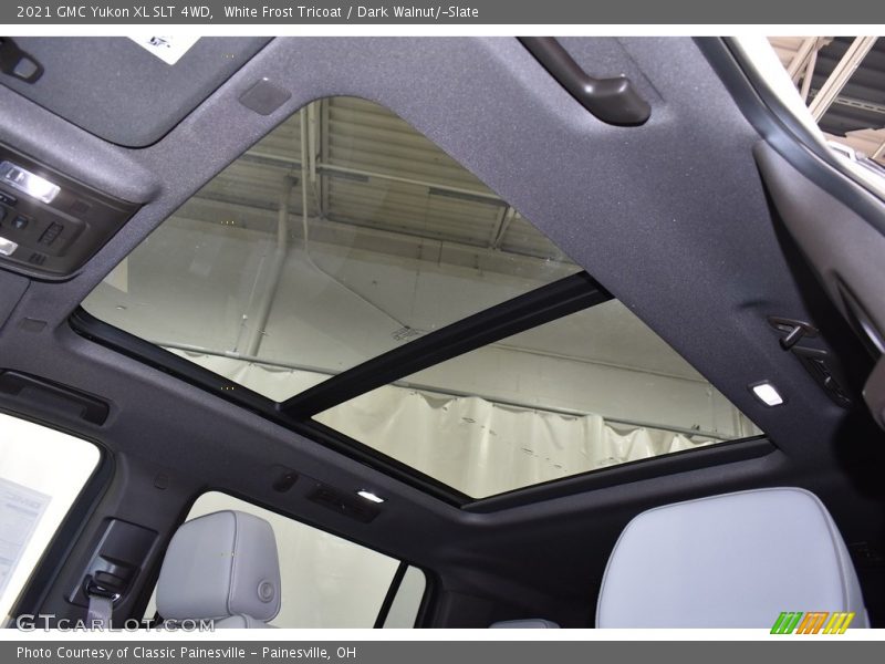 White Frost Tricoat / Dark Walnut/­Slate 2021 GMC Yukon XL SLT 4WD