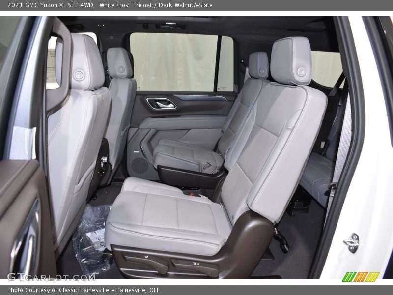 White Frost Tricoat / Dark Walnut/­Slate 2021 GMC Yukon XL SLT 4WD