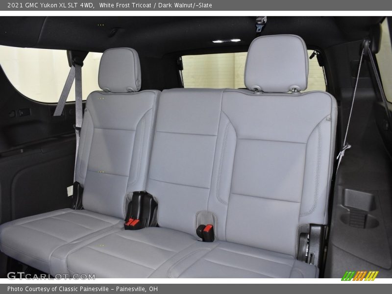 White Frost Tricoat / Dark Walnut/­Slate 2021 GMC Yukon XL SLT 4WD