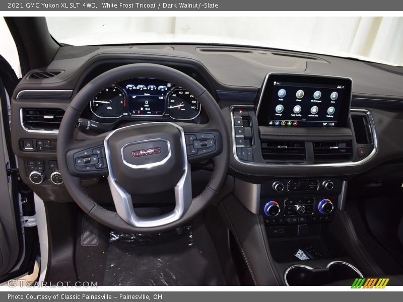 White Frost Tricoat / Dark Walnut/­Slate 2021 GMC Yukon XL SLT 4WD