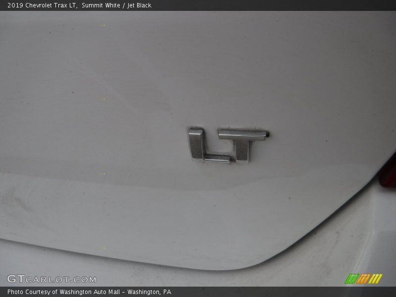Summit White / Jet Black 2019 Chevrolet Trax LT