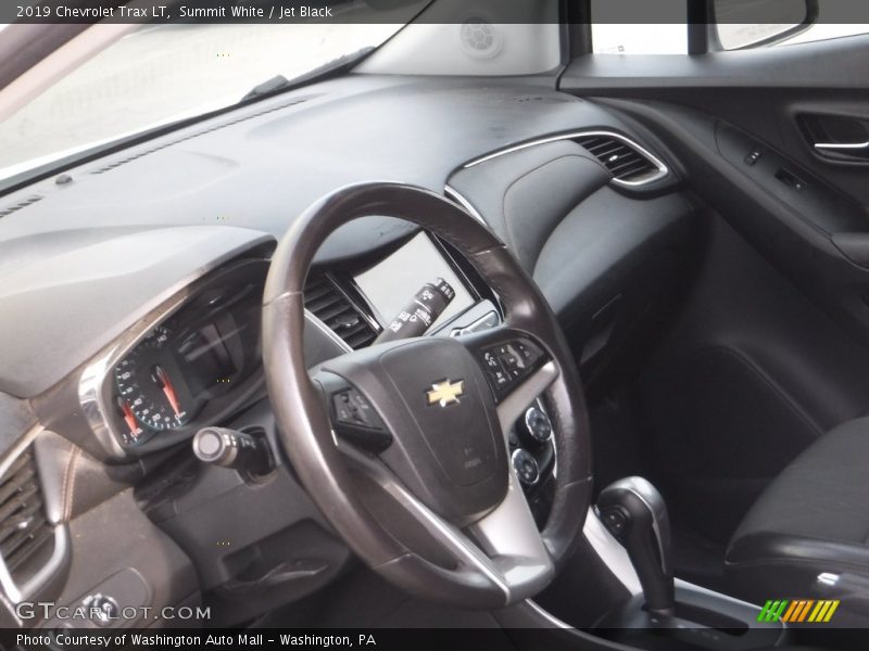 Summit White / Jet Black 2019 Chevrolet Trax LT