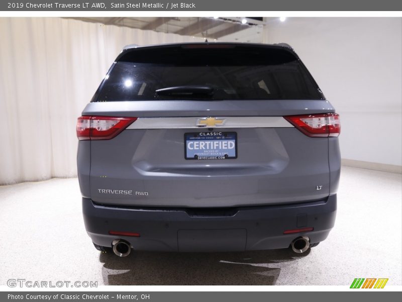 Satin Steel Metallic / Jet Black 2019 Chevrolet Traverse LT AWD