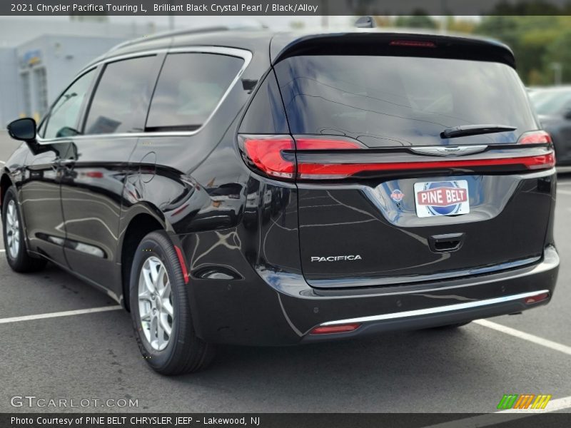 Brilliant Black Crystal Pearl / Black/Alloy 2021 Chrysler Pacifica Touring L