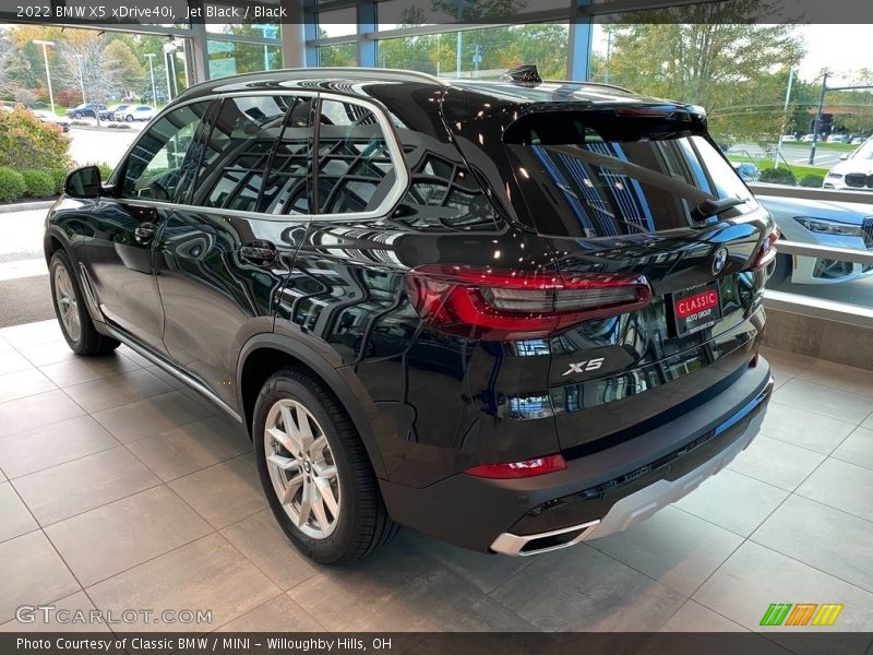 Jet Black / Black 2022 BMW X5 xDrive40i