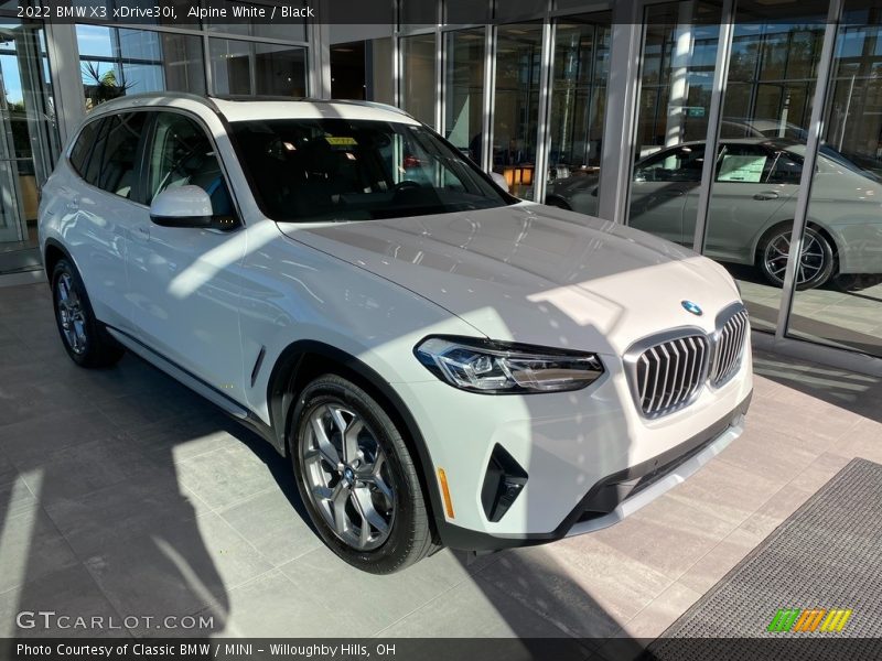 Alpine White / Black 2022 BMW X3 xDrive30i