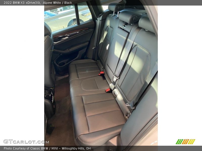 Alpine White / Black 2022 BMW X3 xDrive30i
