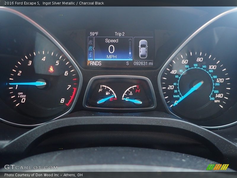 Ingot Silver Metallic / Charcoal Black 2016 Ford Escape S