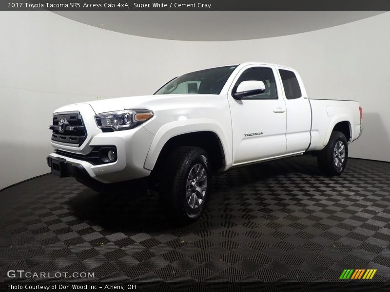 Super White / Cement Gray 2017 Toyota Tacoma SR5 Access Cab 4x4