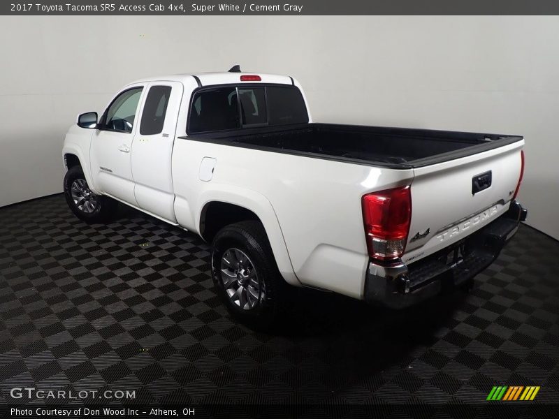 Super White / Cement Gray 2017 Toyota Tacoma SR5 Access Cab 4x4
