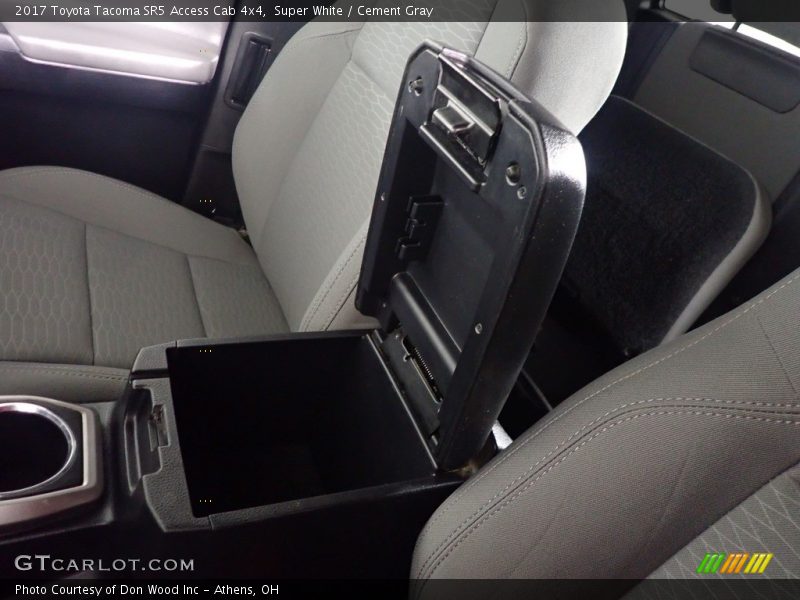 Super White / Cement Gray 2017 Toyota Tacoma SR5 Access Cab 4x4
