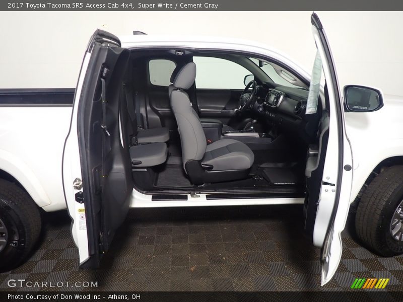 Super White / Cement Gray 2017 Toyota Tacoma SR5 Access Cab 4x4