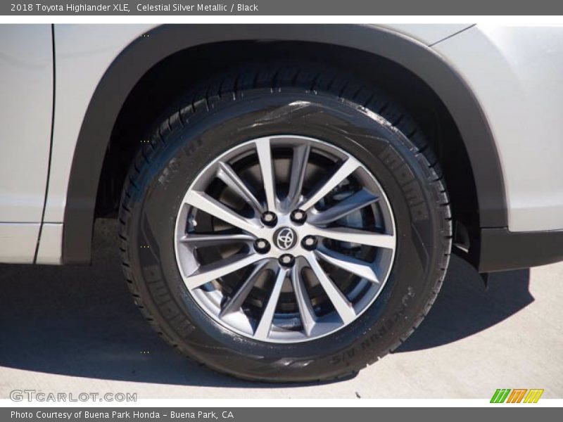 Celestial Silver Metallic / Black 2018 Toyota Highlander XLE