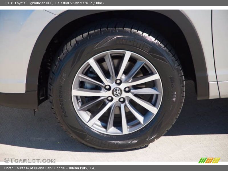 Celestial Silver Metallic / Black 2018 Toyota Highlander XLE