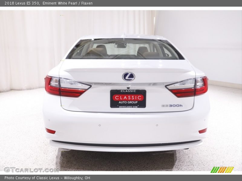 Eminent White Pearl / Flaxen 2018 Lexus ES 350