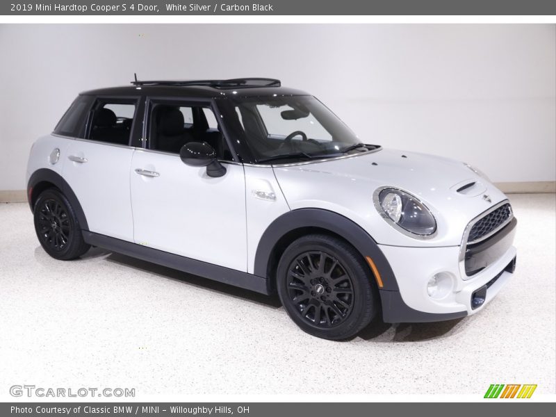 White Silver / Carbon Black 2019 Mini Hardtop Cooper S 4 Door