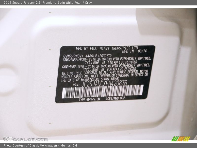 Satin White Pearl / Gray 2015 Subaru Forester 2.5i Premium