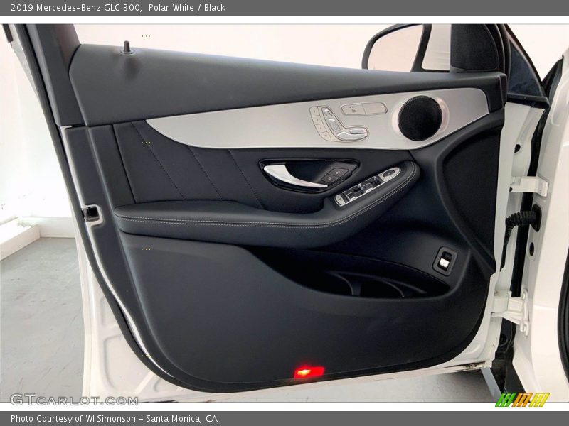 Polar White / Black 2019 Mercedes-Benz GLC 300