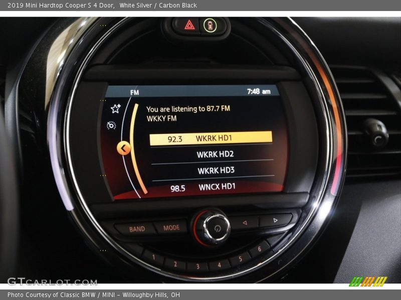 White Silver / Carbon Black 2019 Mini Hardtop Cooper S 4 Door