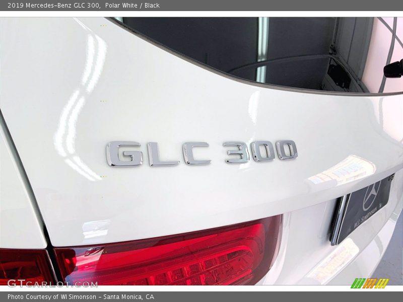 Polar White / Black 2019 Mercedes-Benz GLC 300