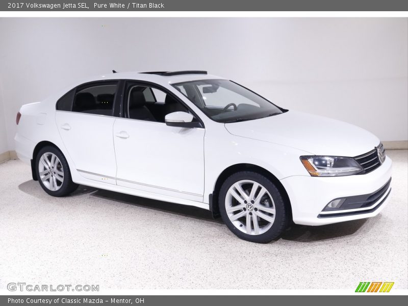 Pure White / Titan Black 2017 Volkswagen Jetta SEL