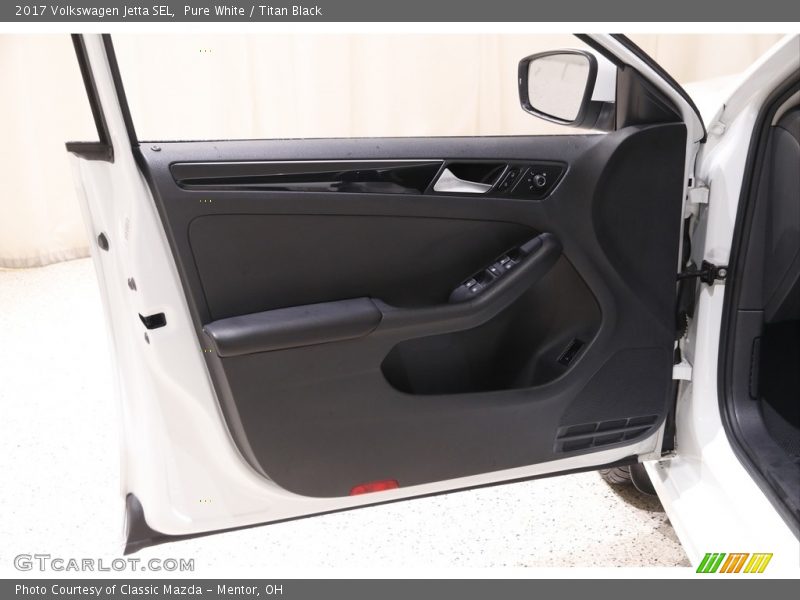Pure White / Titan Black 2017 Volkswagen Jetta SEL