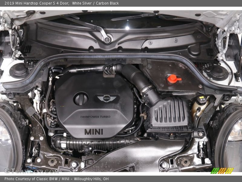 White Silver / Carbon Black 2019 Mini Hardtop Cooper S 4 Door