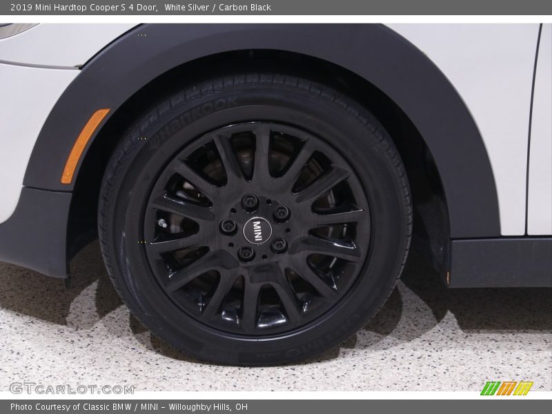 White Silver / Carbon Black 2019 Mini Hardtop Cooper S 4 Door