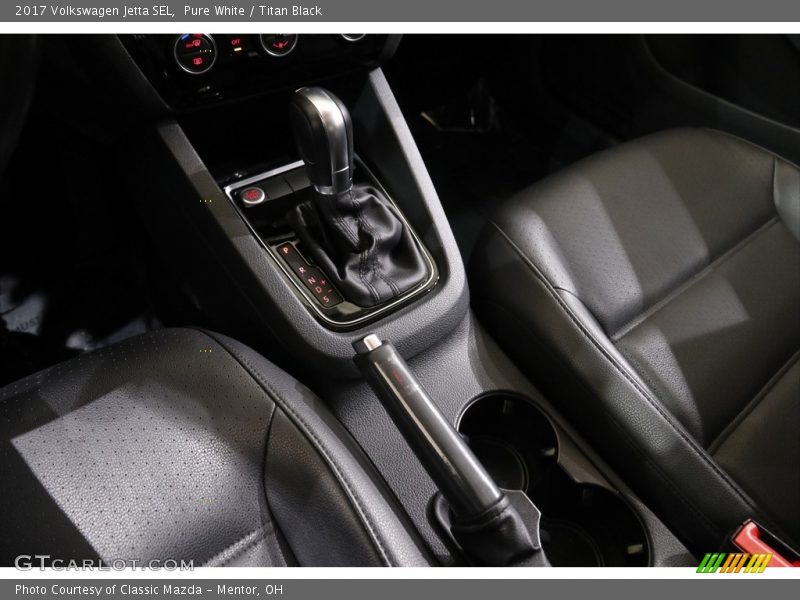 Pure White / Titan Black 2017 Volkswagen Jetta SEL